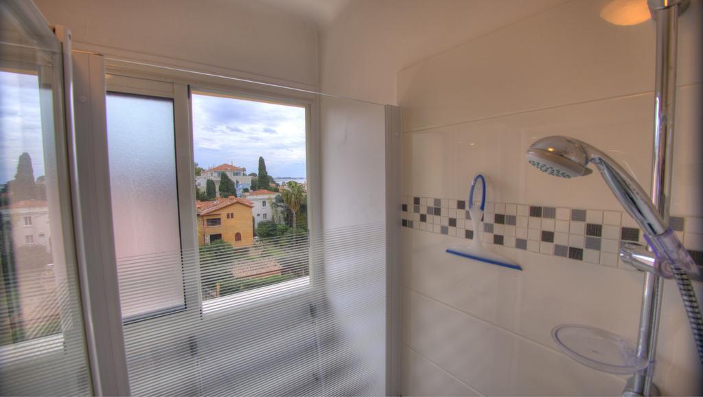 Beau 2 Pieces 3 Etoiles Vue Mer Garage Prive 150M Plages Wifi Cannes Cameră foto